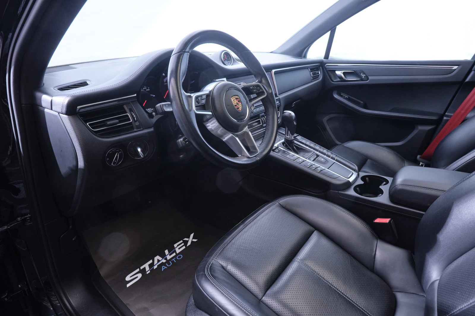 Porsche Macan, снимка 9 - Автомобили и джипове - 56439975