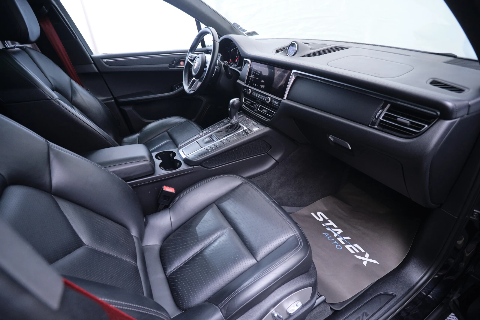 Porsche Macan, снимка 11 - Автомобили и джипове - 56439975