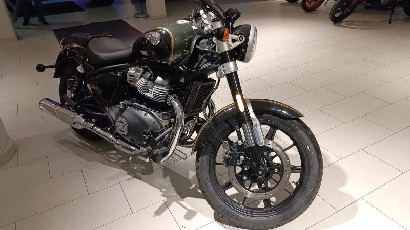 Royal Enfield Super Meteor Interstellar Green 650, снимка 2 - Мотоциклети и мототехника - 47153877