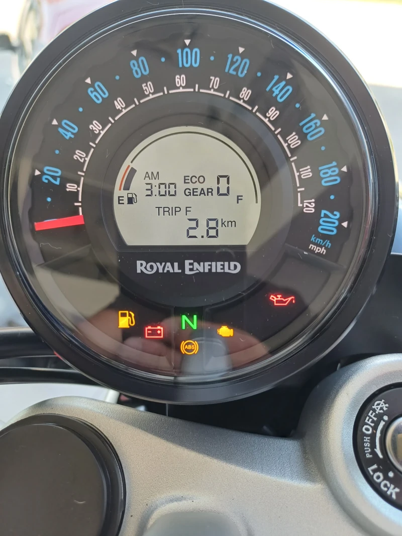 Royal Enfield Super Meteor 650, снимка 5 - Мотоциклети и мототехника - 47153877