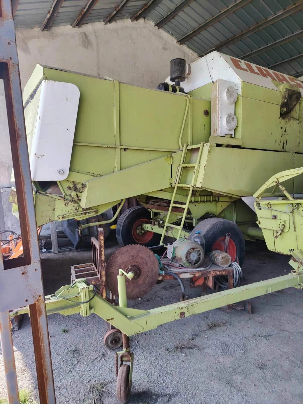 Комбайн Claas Dominator 106, снимка 2 - Селскостопанска техника - 53894848