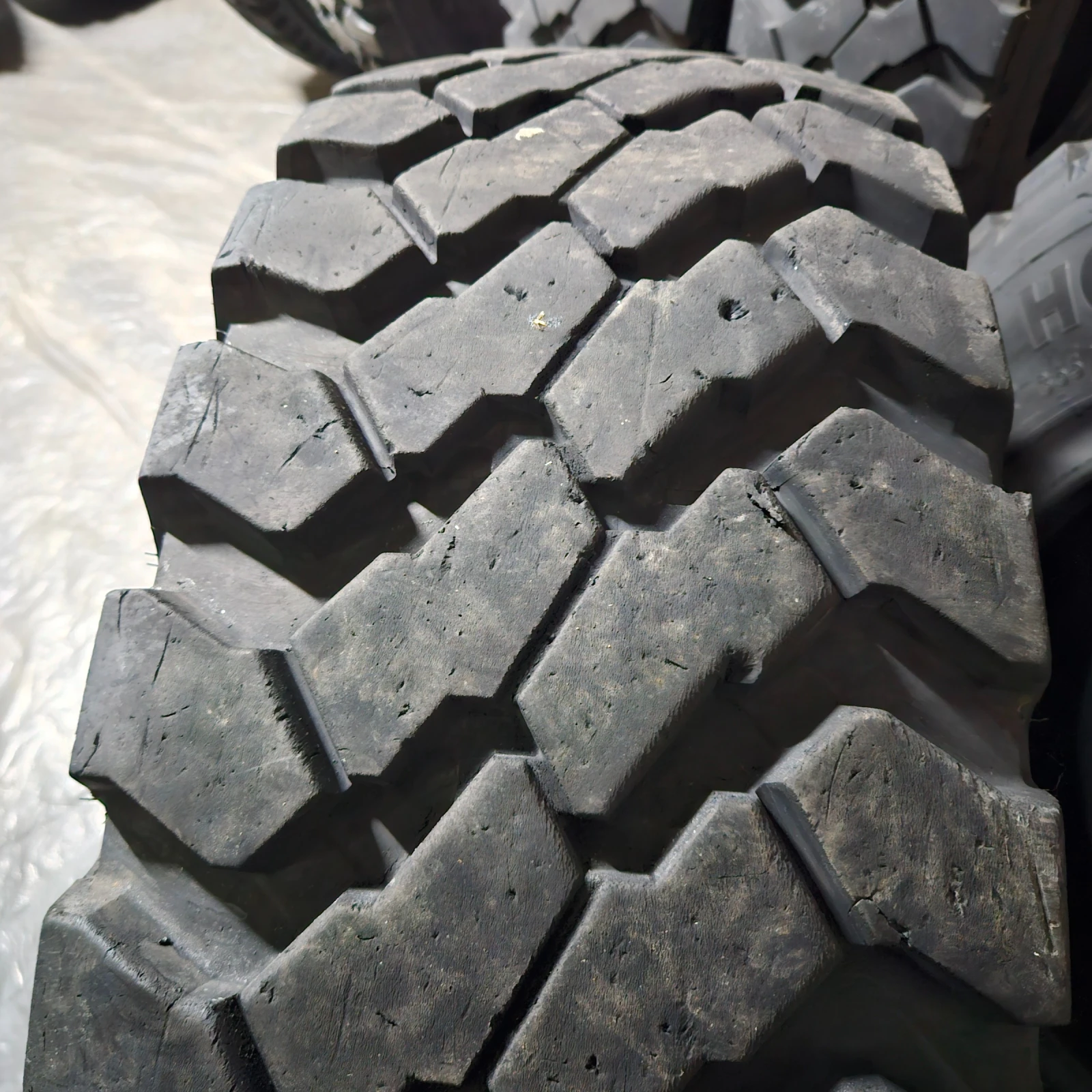 ���� 375/85R20 | Mobile.bg � ����������� 5