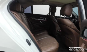 Mercedes-Benz E 400 4MATIC Exclusive, снимка 12