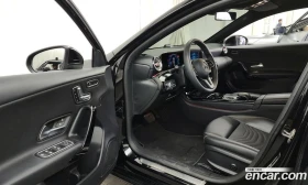 Mercedes-Benz A 220 A220 Hatchback, снимка 10