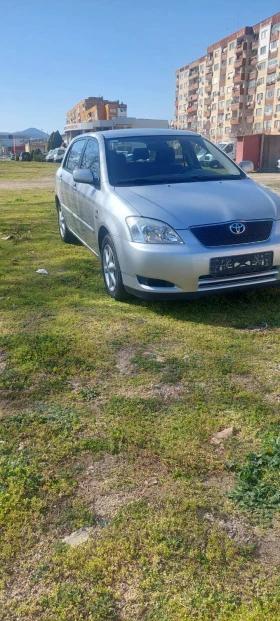 Toyota Corolla 2.0 d4d клима - 2800 € / 5476.32 лв. - 95021643 2