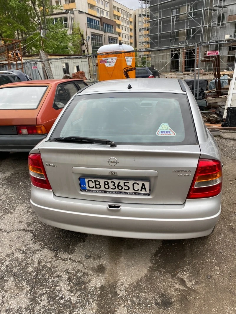 Opel Astra 1.6i, снимка 2 - Автомобили и джипове - 47113897