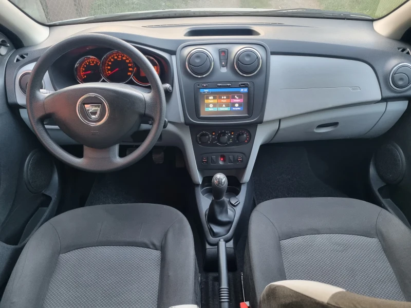 Dacia Sandero 1.5 dci, Navi, снимка 15 - Автомобили и джипове - 46949184