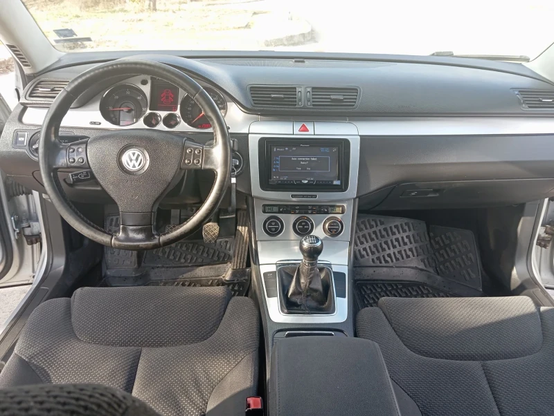 VW Passat 2.0, снимка 4 - Автомобили и джипове - 48211623