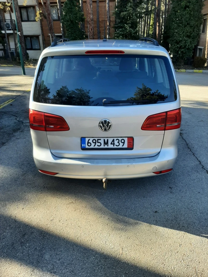 VW Touran 1.6 tdi, снимка 4 - Автомобили и джипове - 49102333