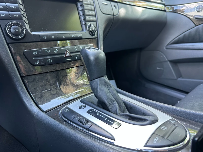 Mercedes-Benz E 500 5.0i 306 к.с. Газ/бензин 4x4, снимка 13 - Автомобили и джипове - 51881030