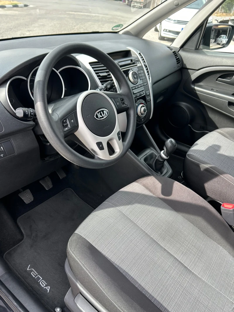 Kia Venga 1.4 CRDI 90к.с ТОП Състояние , снимка 11 - Автомобили и джипове - 51850644