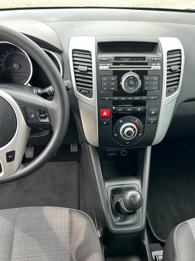 Kia Venga 1.4 CRDI 90к.с ТОП Състояние , снимка 16 - Автомобили и джипове - 51850644
