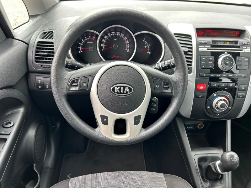 Kia Venga 1.4 CRDI 90к.с ТОП Състояние , снимка 12 - Автомобили и джипове - 51850644