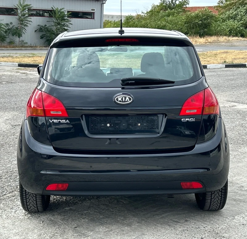 Kia Venga 1.4 CRDI 90к.с ТОП Състояние , снимка 9 - Автомобили и джипове - 51850644