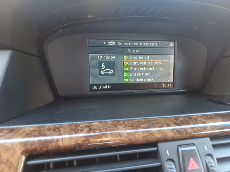 BMW 520, снимка 10 - Автомобили и джипове - 52000826