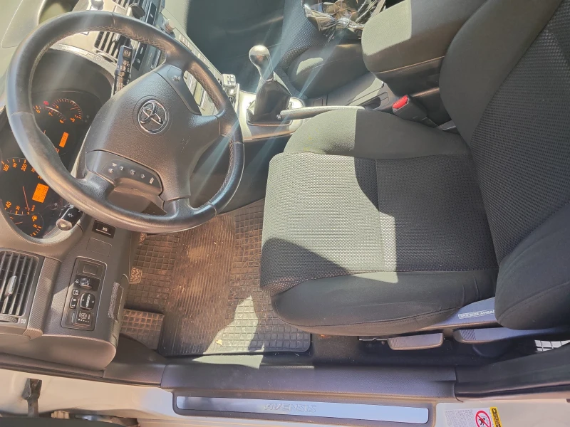 Toyota Avensis, снимка 6 - Автомобили и джипове - 52119761