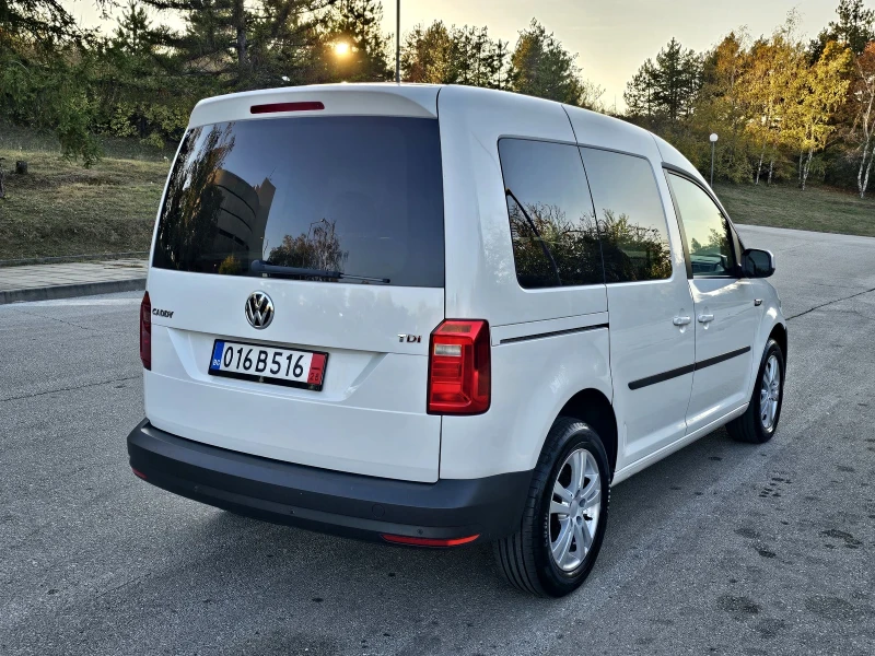 VW Caddy 2.0 Tdi -150к.с Пътнически. Навигация. , снимка 8 - Автомобили и джипове - 52160545