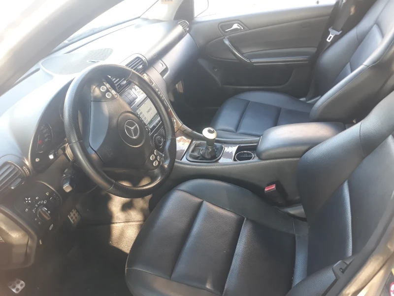 Mercedes-Benz C 220, снимка 4 - Автомобили и джипове - 52264065