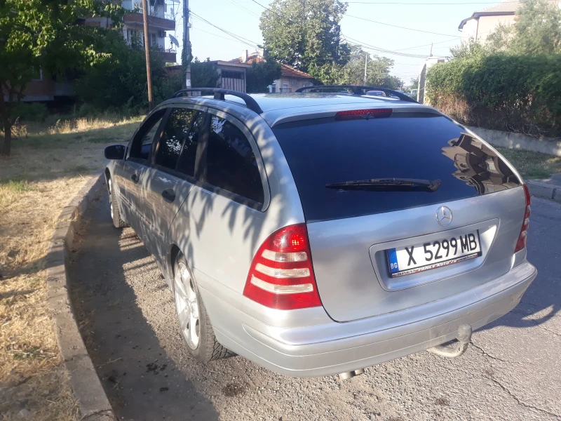 Mercedes-Benz C 220, снимка 5 - Автомобили и джипове - 52264065