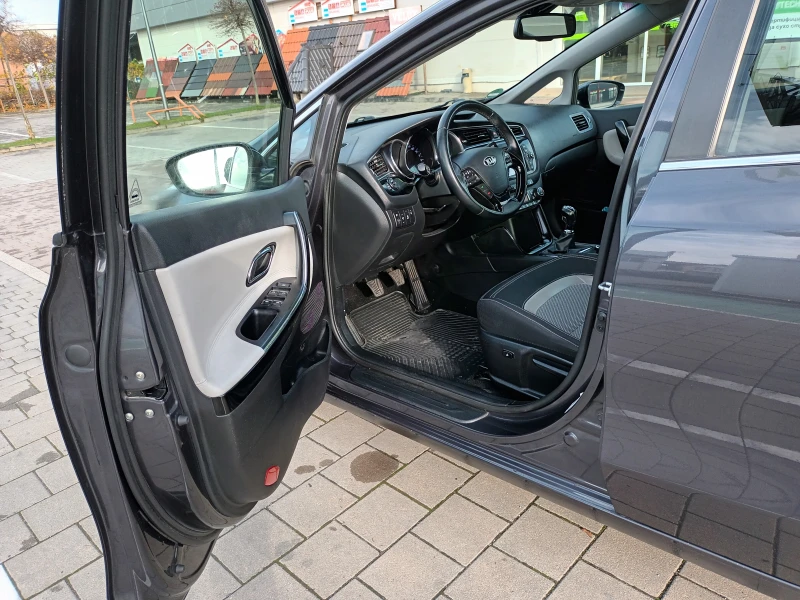 Kia Ceed 1.6 GRDI/136 к.с., снимка 7 - Автомобили и джипове - 52513764