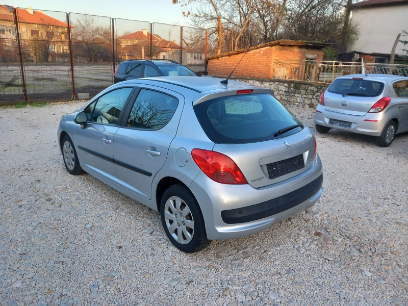 Peugeot 207 1.4HDI климатик, снимка 5 - Автомобили и джипове - 52741386