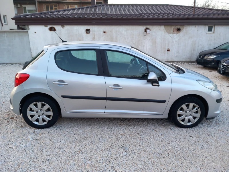 Peugeot 207 1.4HDI климатик, снимка 2 - Автомобили и джипове - 52741386