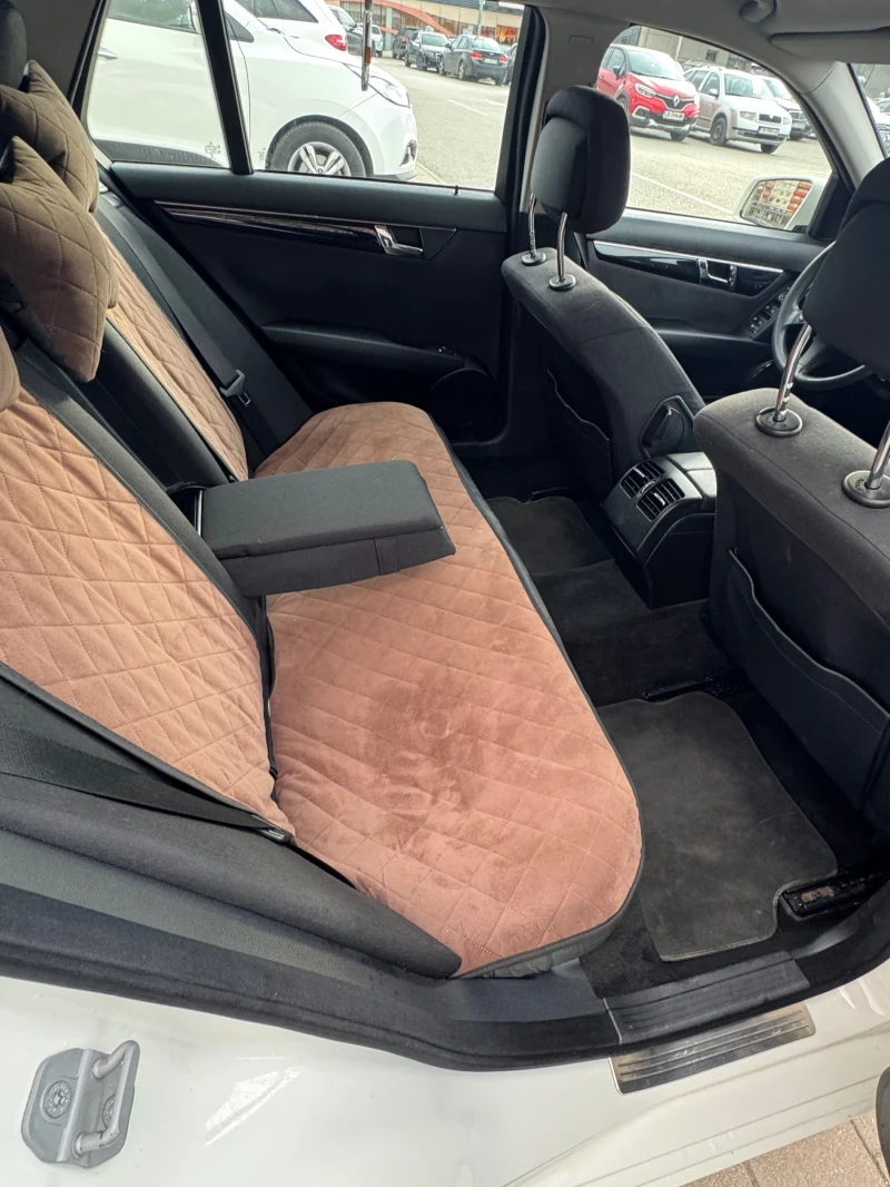 Mercedes-Benz C 200, снимка 8 - Автомобили и джипове - 52978484
