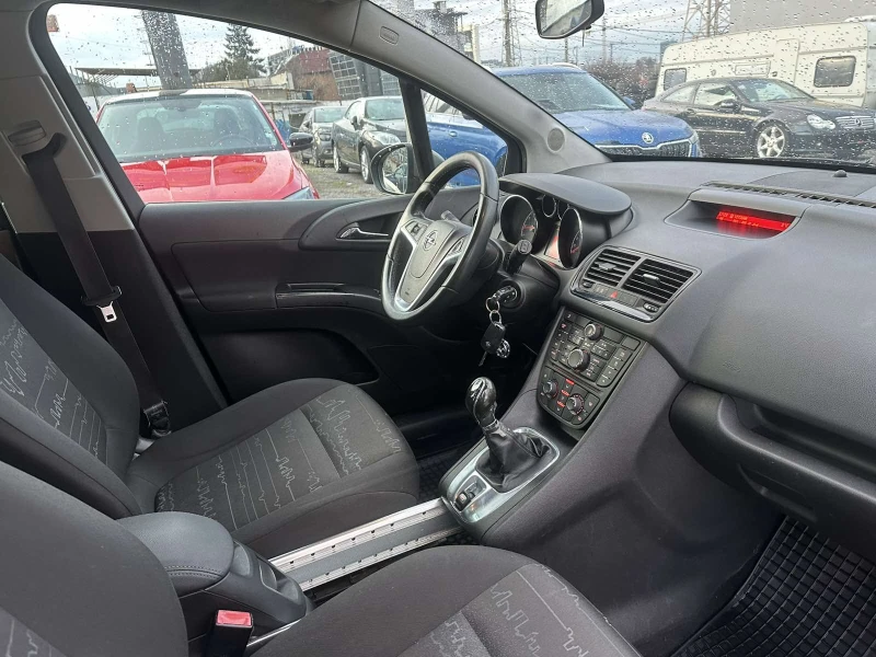 Opel Meriva 1.4T Регистриран, снимка 14 - Автомобили и джипове - 53463022