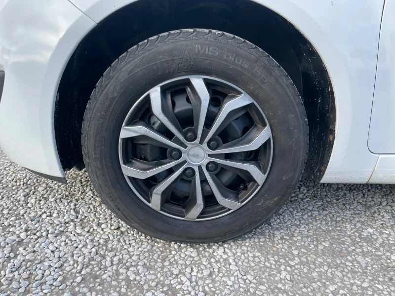 Hyundai Ix20 1.4 бензин 90кс , снимка 7 - Автомобили и джипове - 53540570