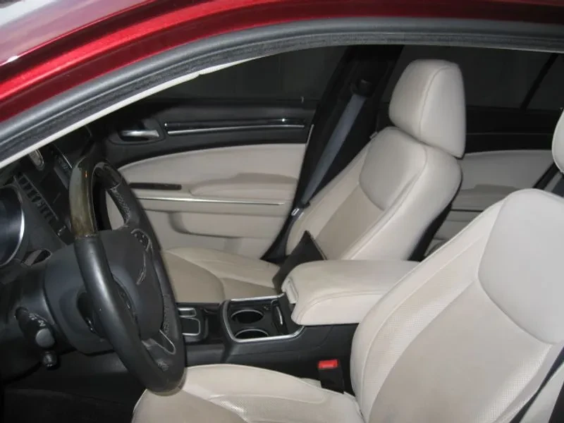 Chrysler 300c 3.6 AWD - САМО 30% АВАНС, снимка 7 - Автомобили и джипове - 56251081