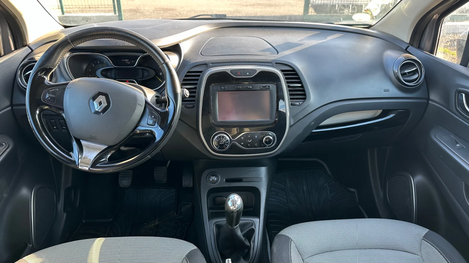 Renault Captur 1.5dci - изображение 8