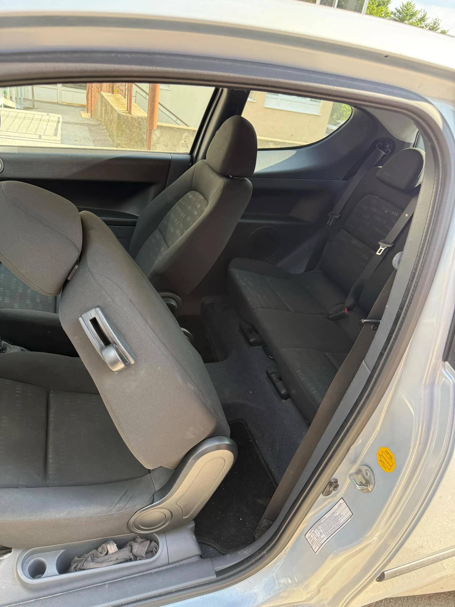 Mitsubishi Colt 1.3 - изображение 10