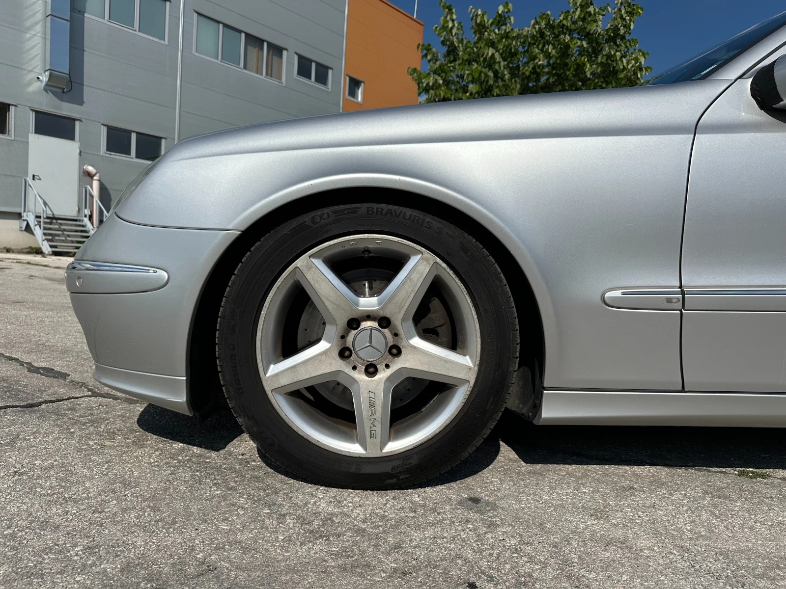 Mercedes-Benz E 500 5.0i 306 к.с. Газ/бензин - изображение 8