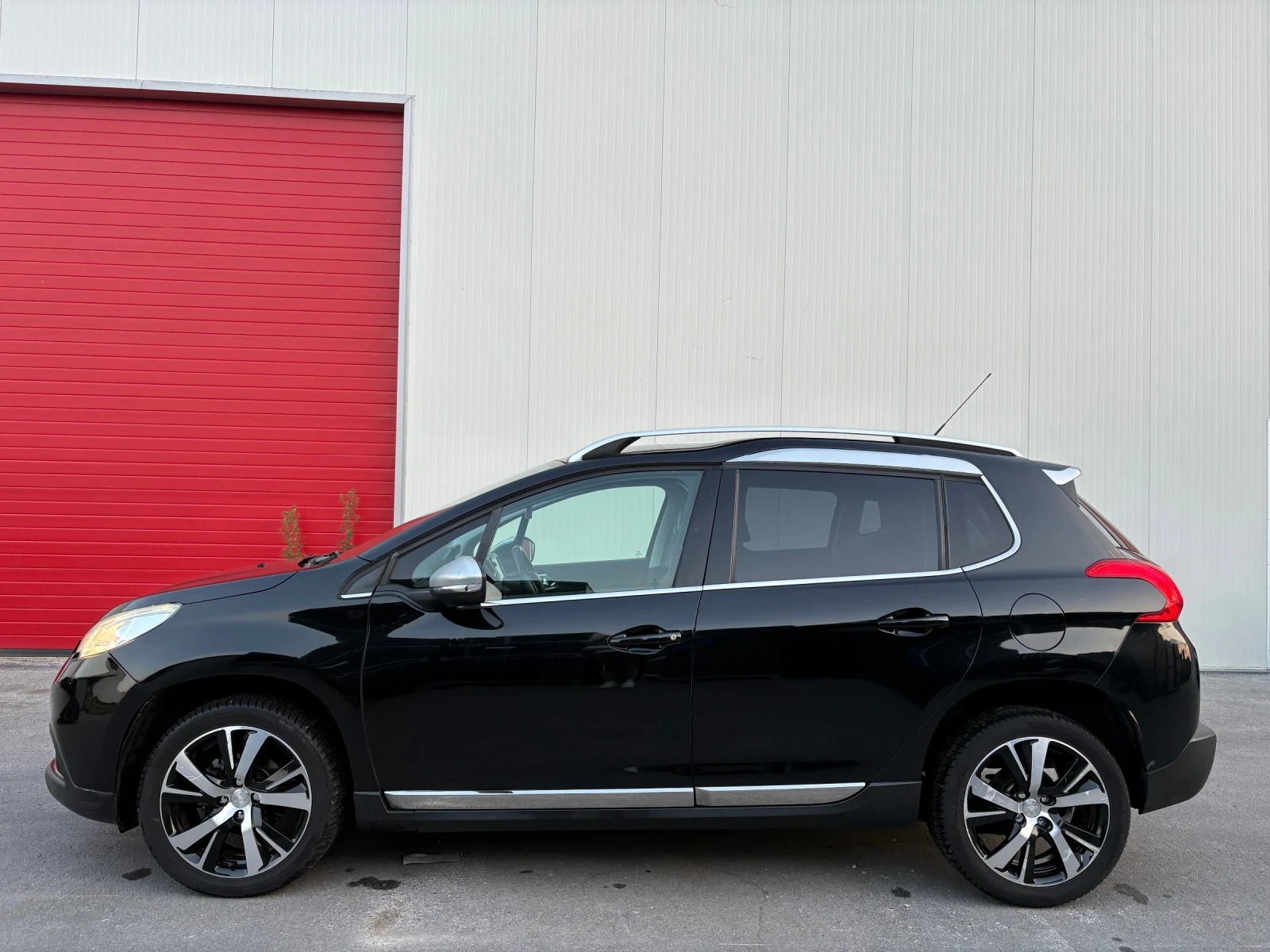 Peugeot 2008 1.6 HDI* Allure* Navi* Кожа* Светещ таван* Парктро - изображение 7