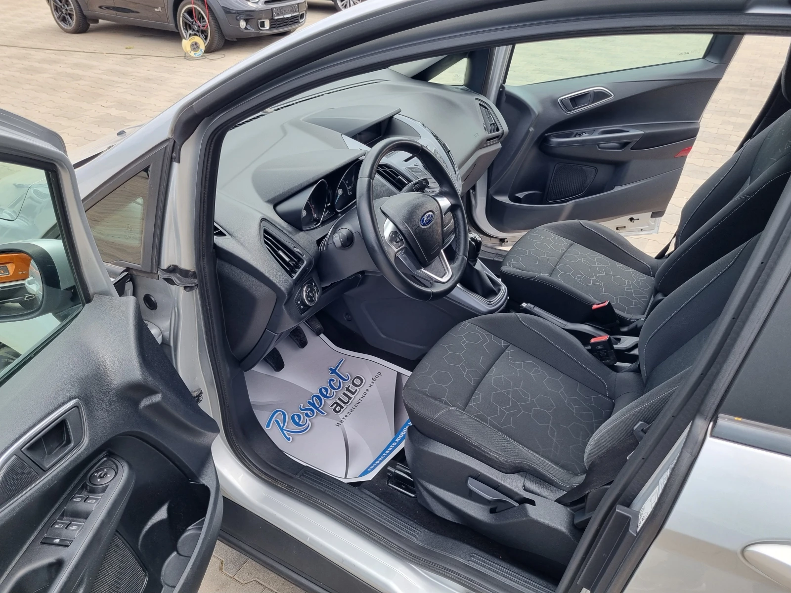 Ford C-max 1.4i-90кс * Фабрична ГАЗОВА УРЕДБА* 2011г. EURO 5B - изображение 7