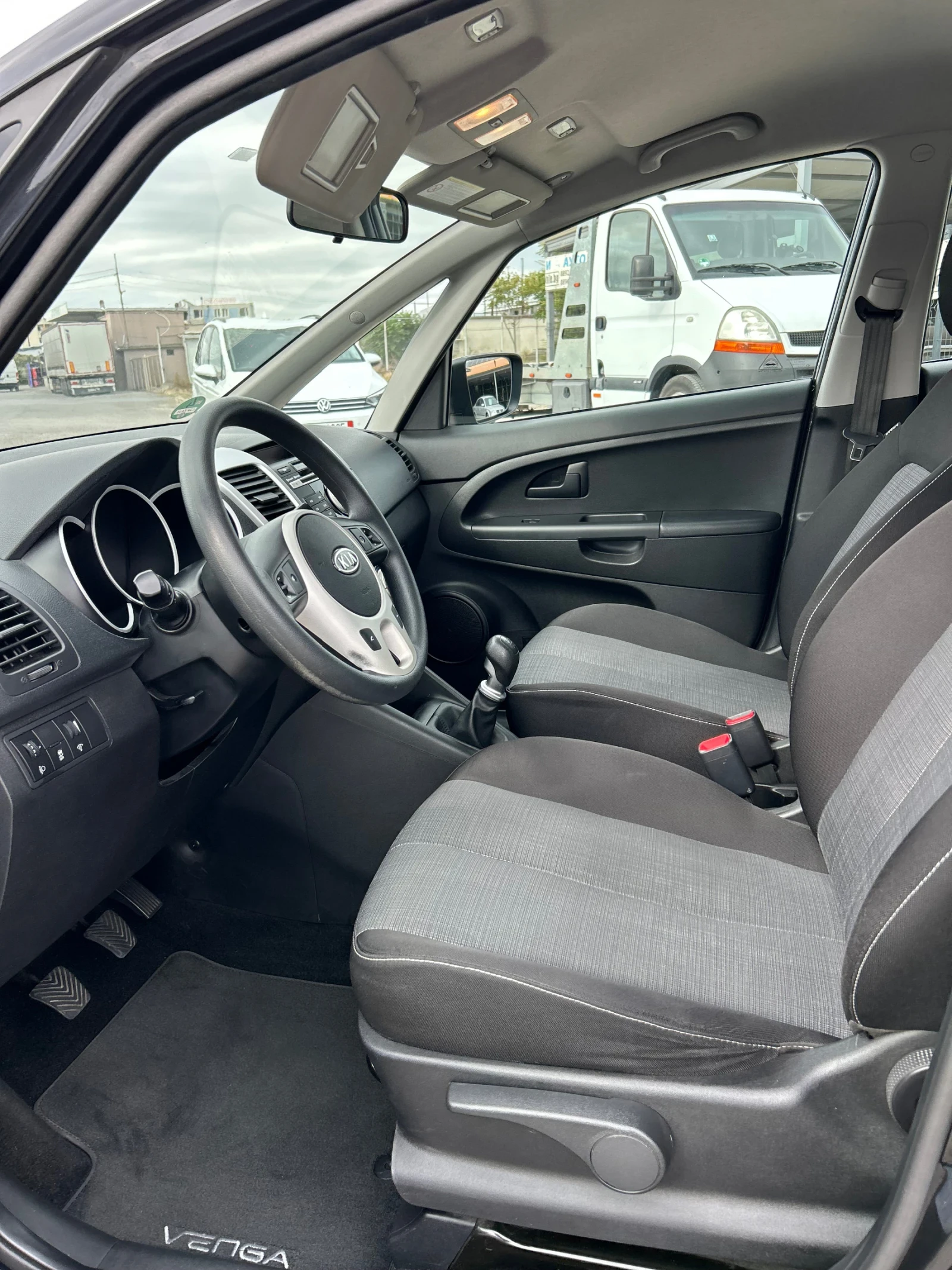 Kia Venga 1.4 CRDI 90к.с ТОП Състояние  - изображение 10