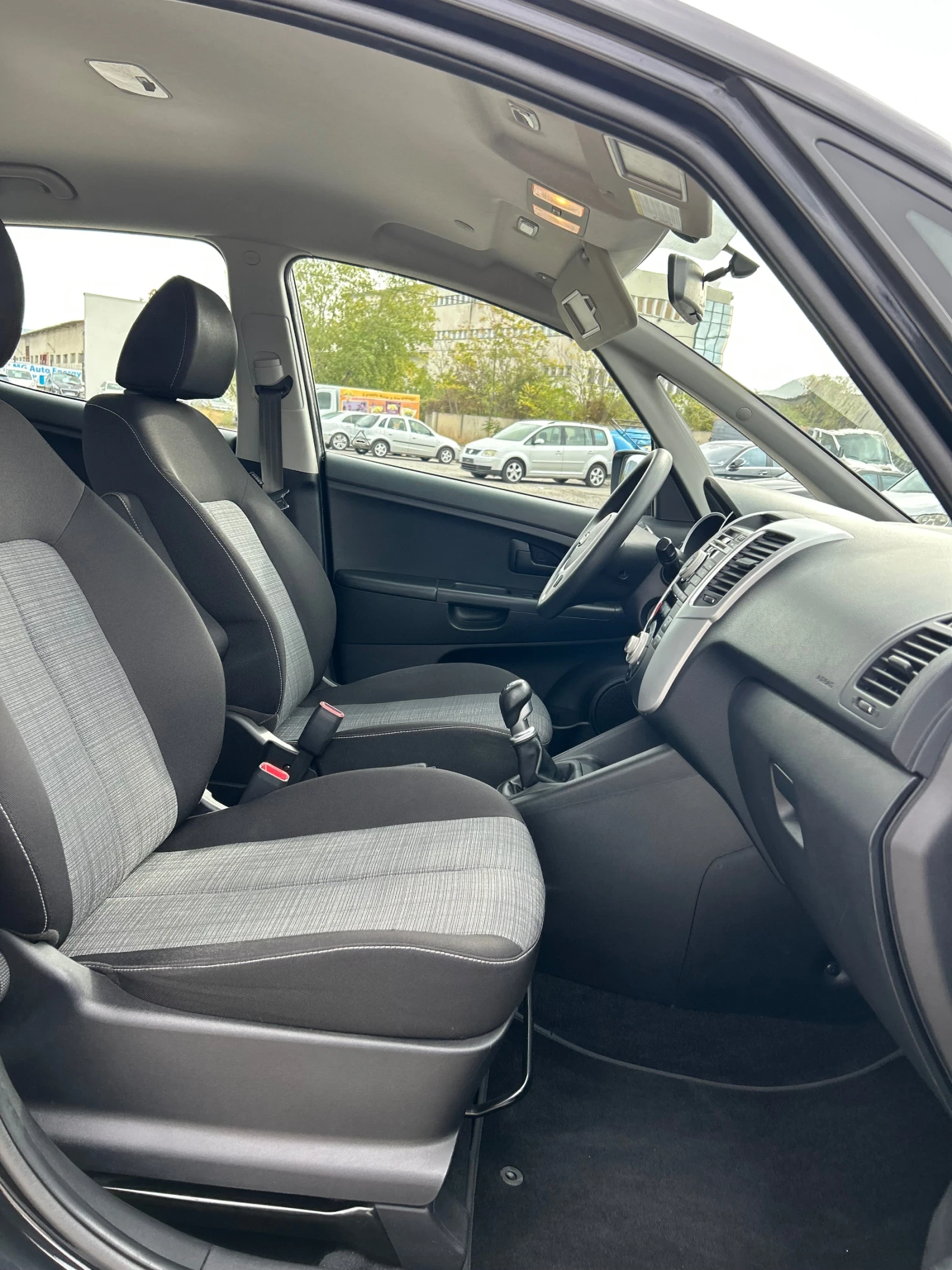 Kia Venga 1.4 CRDI 90.    | Mobile.bg   14