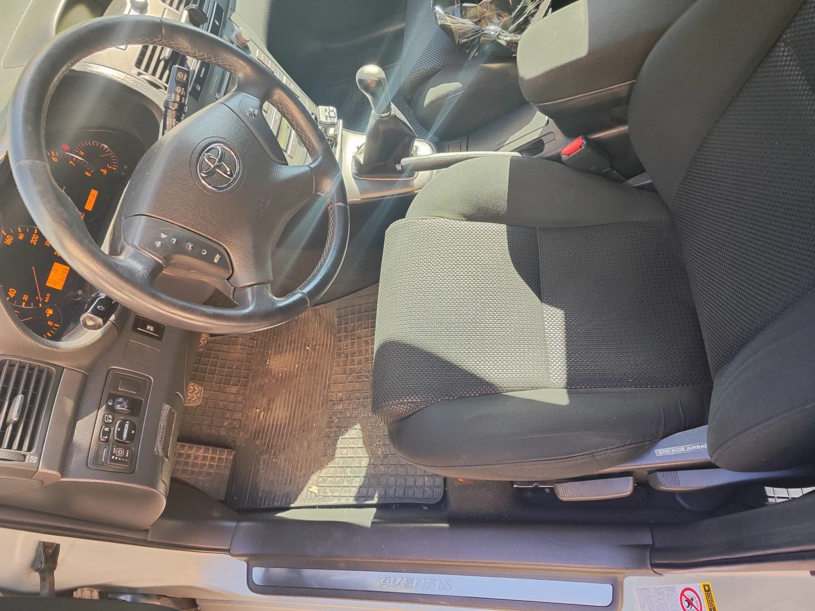 Toyota Avensis  - изображение 6