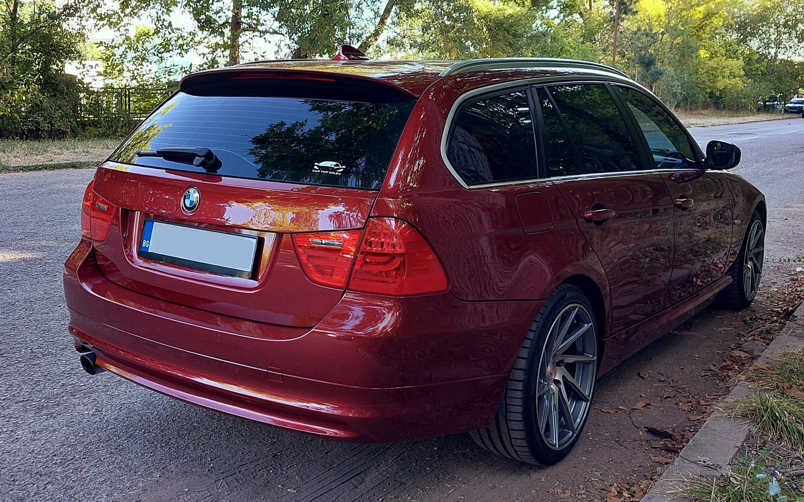 BMW 320 2.0D X-drive, снимка 4 - Автомобили и джипове - 52830073