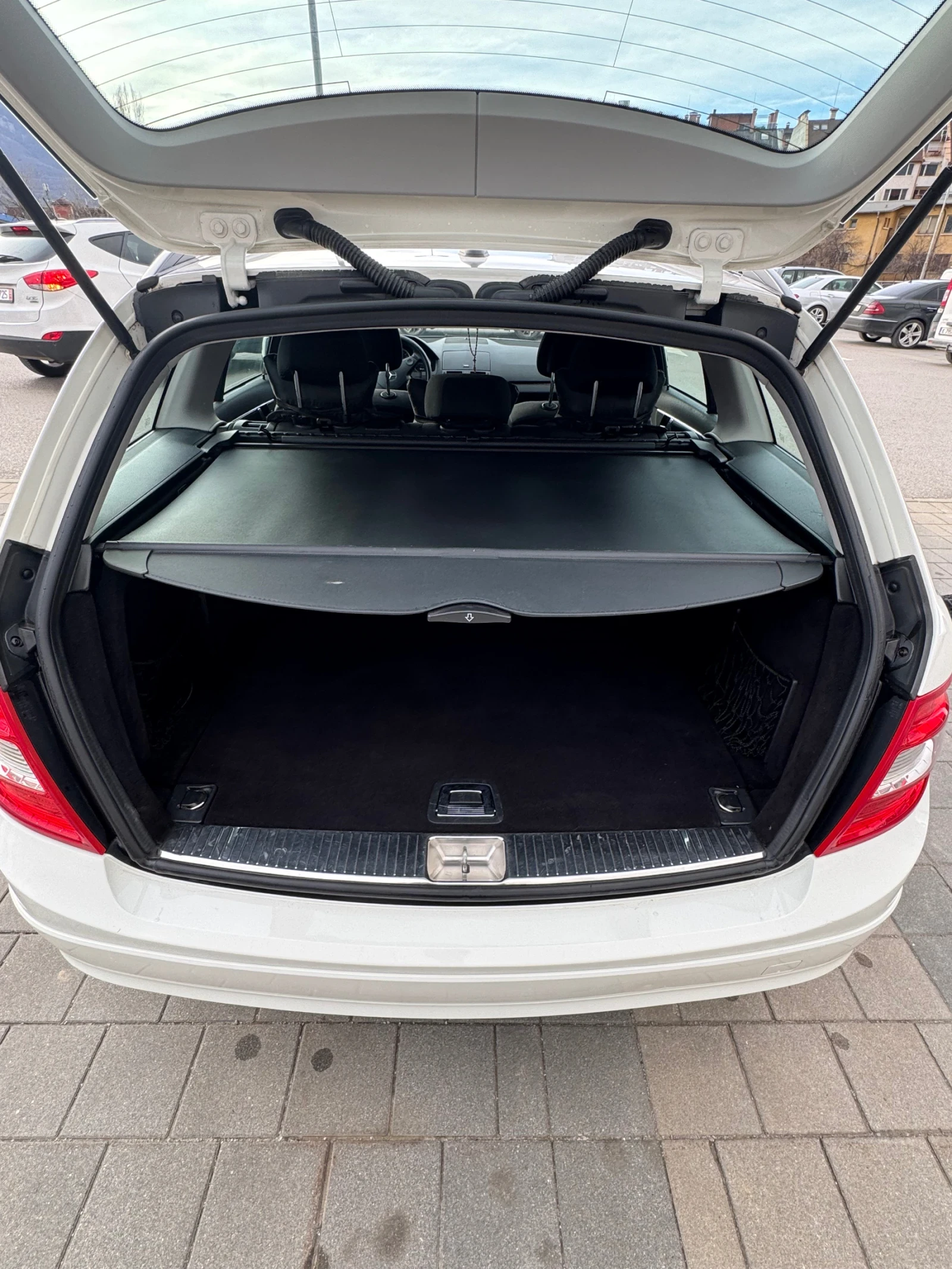 Mercedes-Benz C 200  - изображение 7