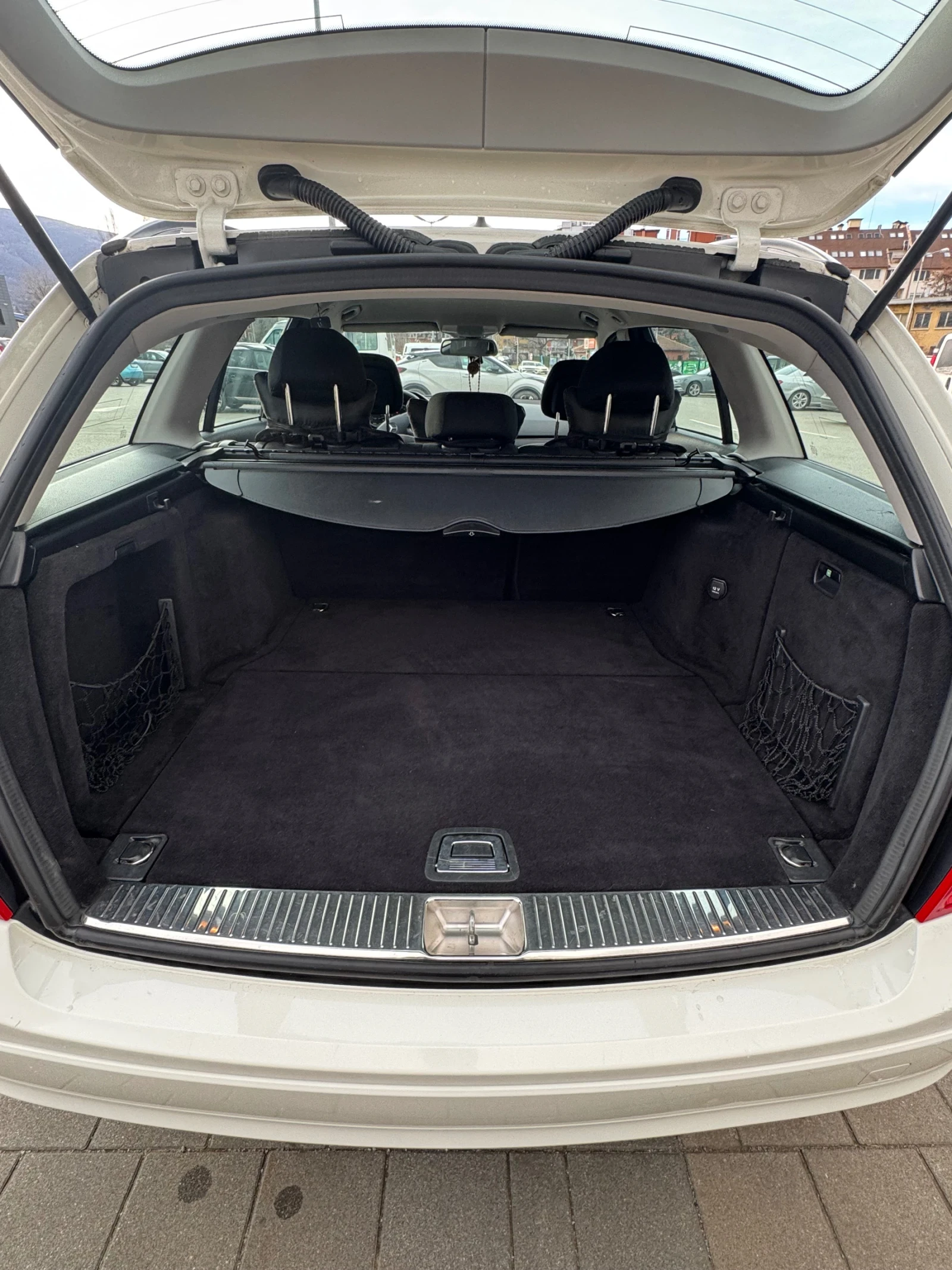 Mercedes-Benz C 200  - изображение 6