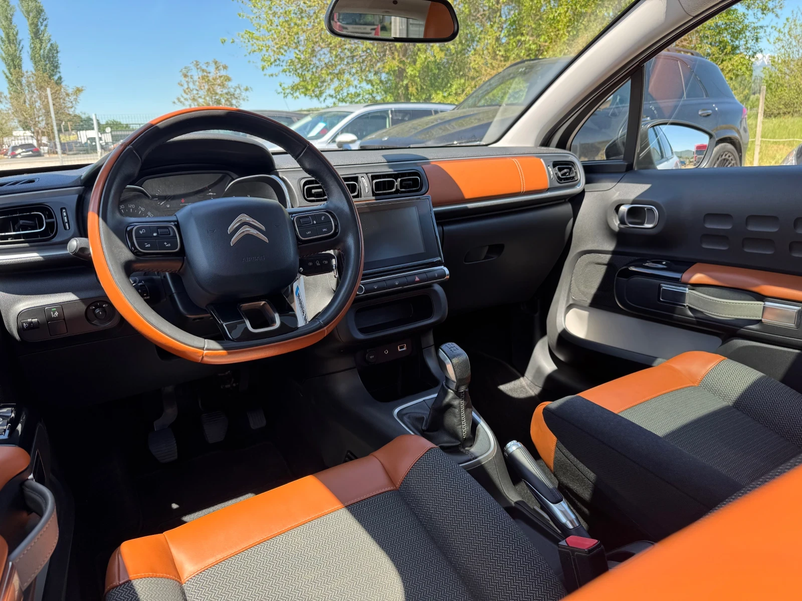 Citroen C3 1.2 PureTech , снимка 7 - Автомобили и джипове - 53650888