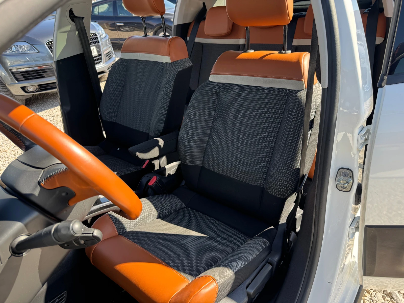 Citroen C3 1.2 PureTech , снимка 9 - Автомобили и джипове - 53650888