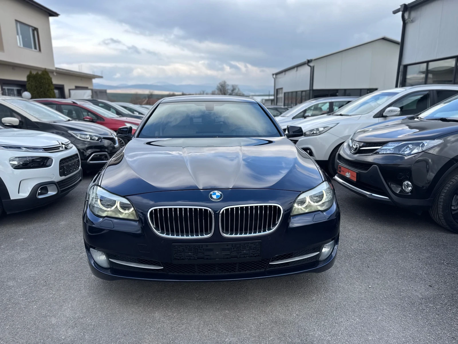 BMW 525 Xd ОБСЛУЖЕНА, снимка 2 - Автомобили и джипове - 53966938