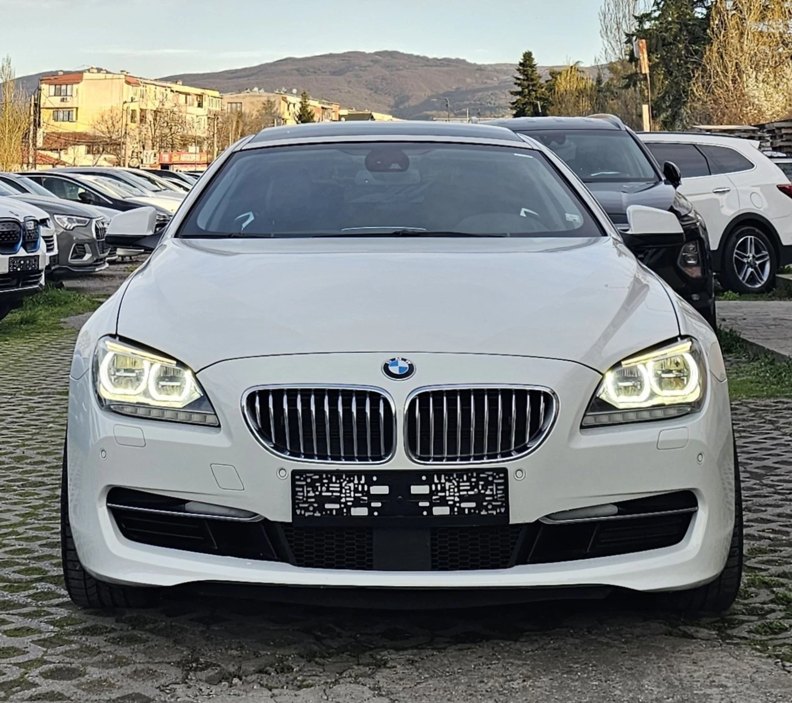 BMW 650 SoftClose HeadUp Обслужен , снимка 2 - Автомобили и джипове - 54115330