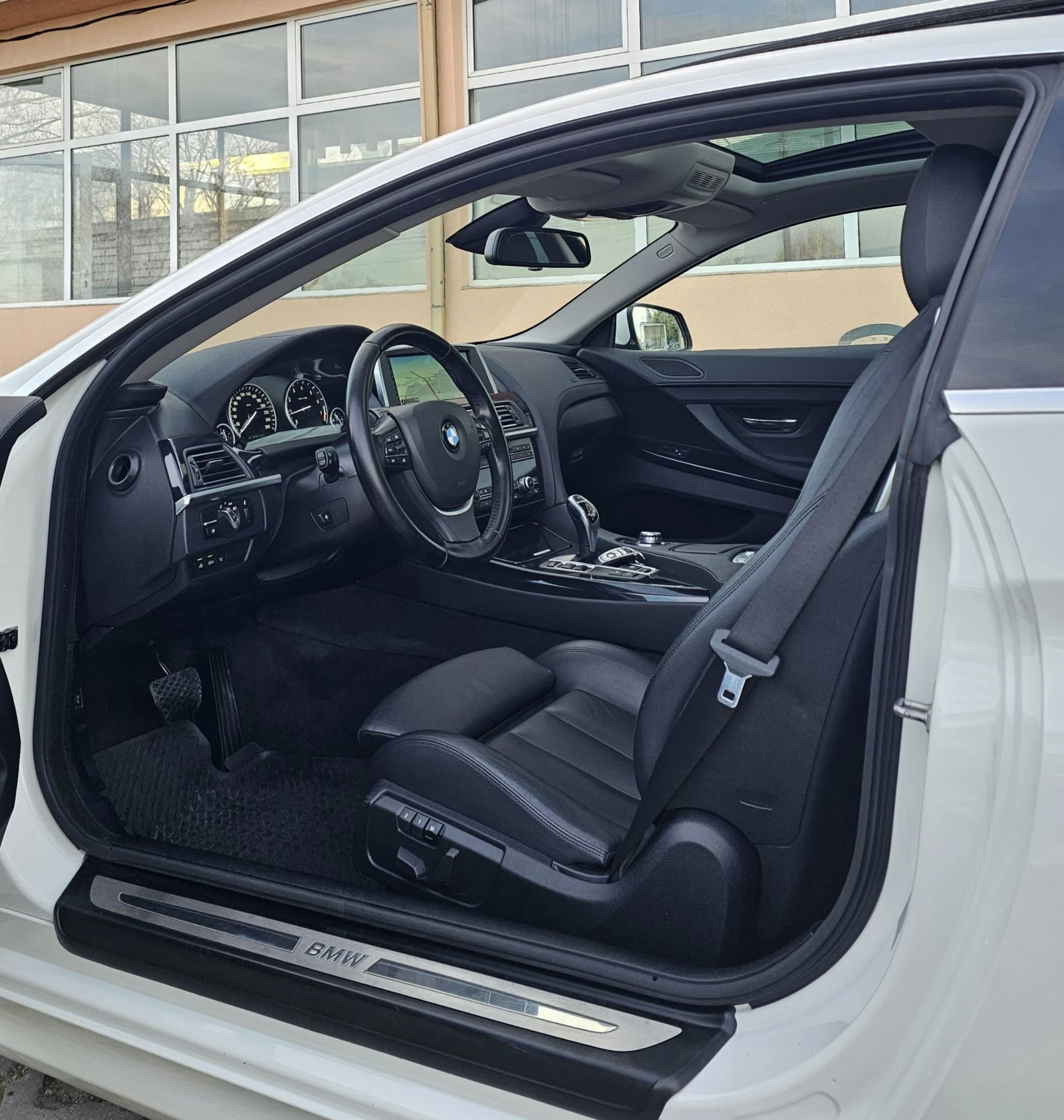 BMW 650 SoftClose HeadUp Обслужен , снимка 7 - Автомобили и джипове - 54115330