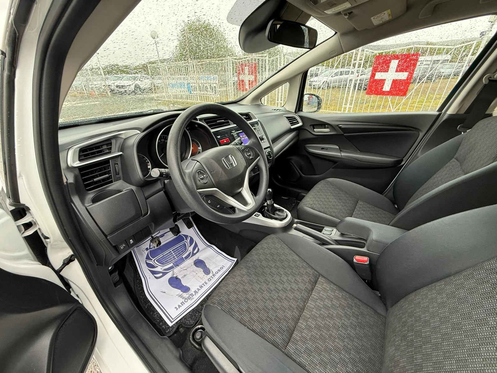Honda Jazz Швейцария, снимка 7 - Автомобили и джипове - 54373929