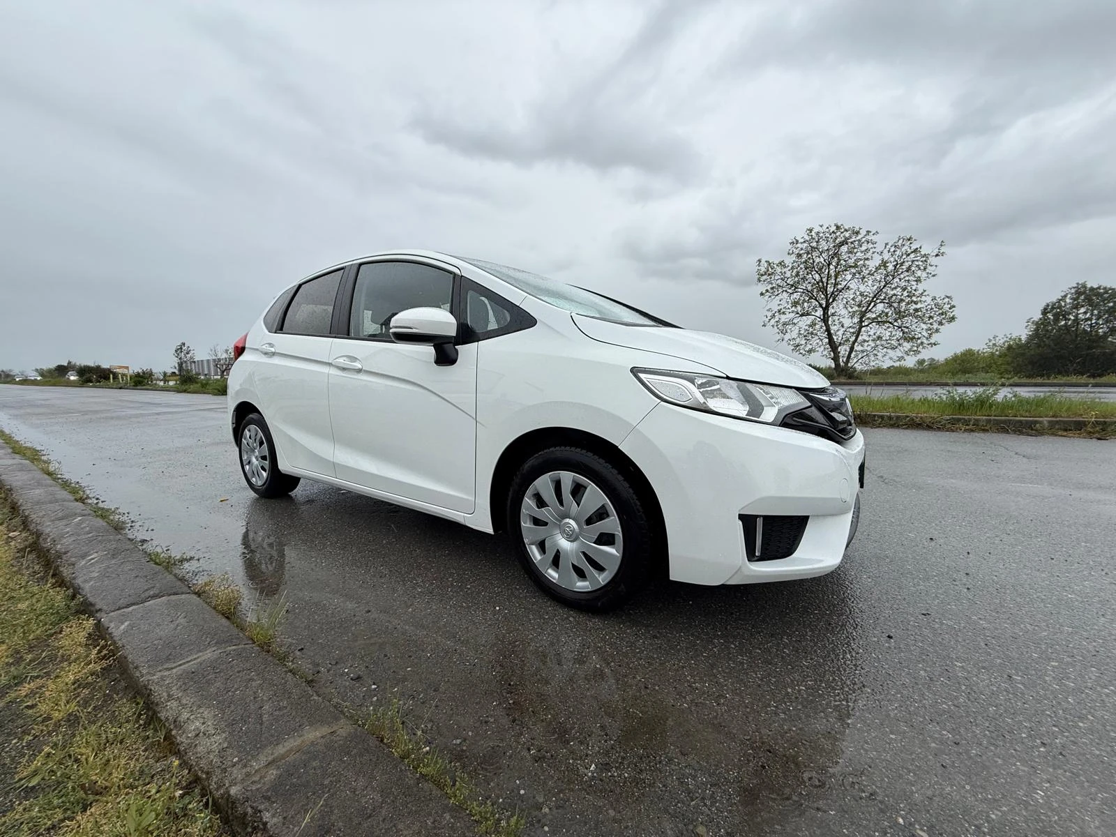 Honda Jazz Швейцария, снимка 2 - Автомобили и джипове - 54373929