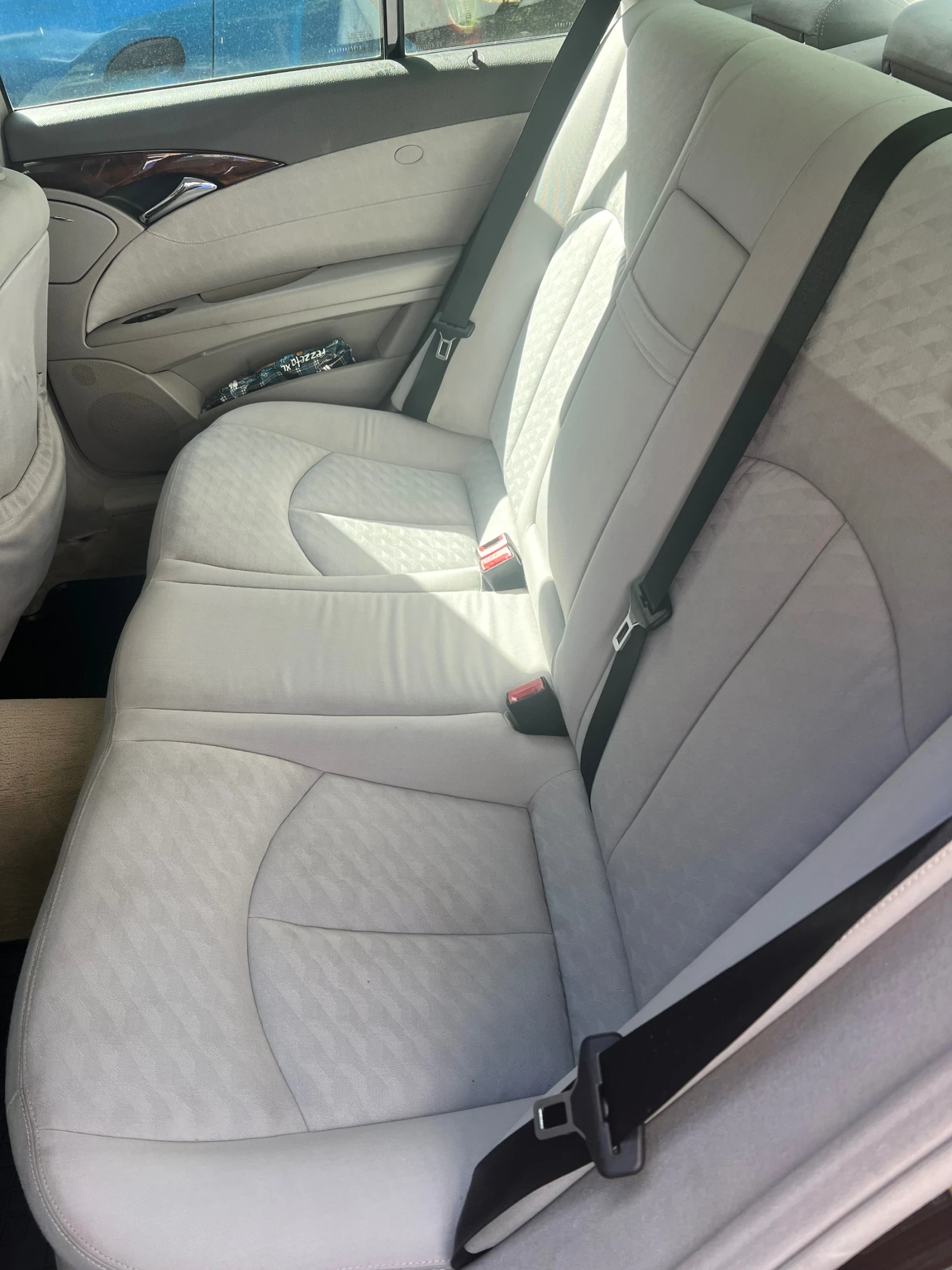 Mercedes-Benz E 200, снимка 7 - Автомобили и джипове - 54720874