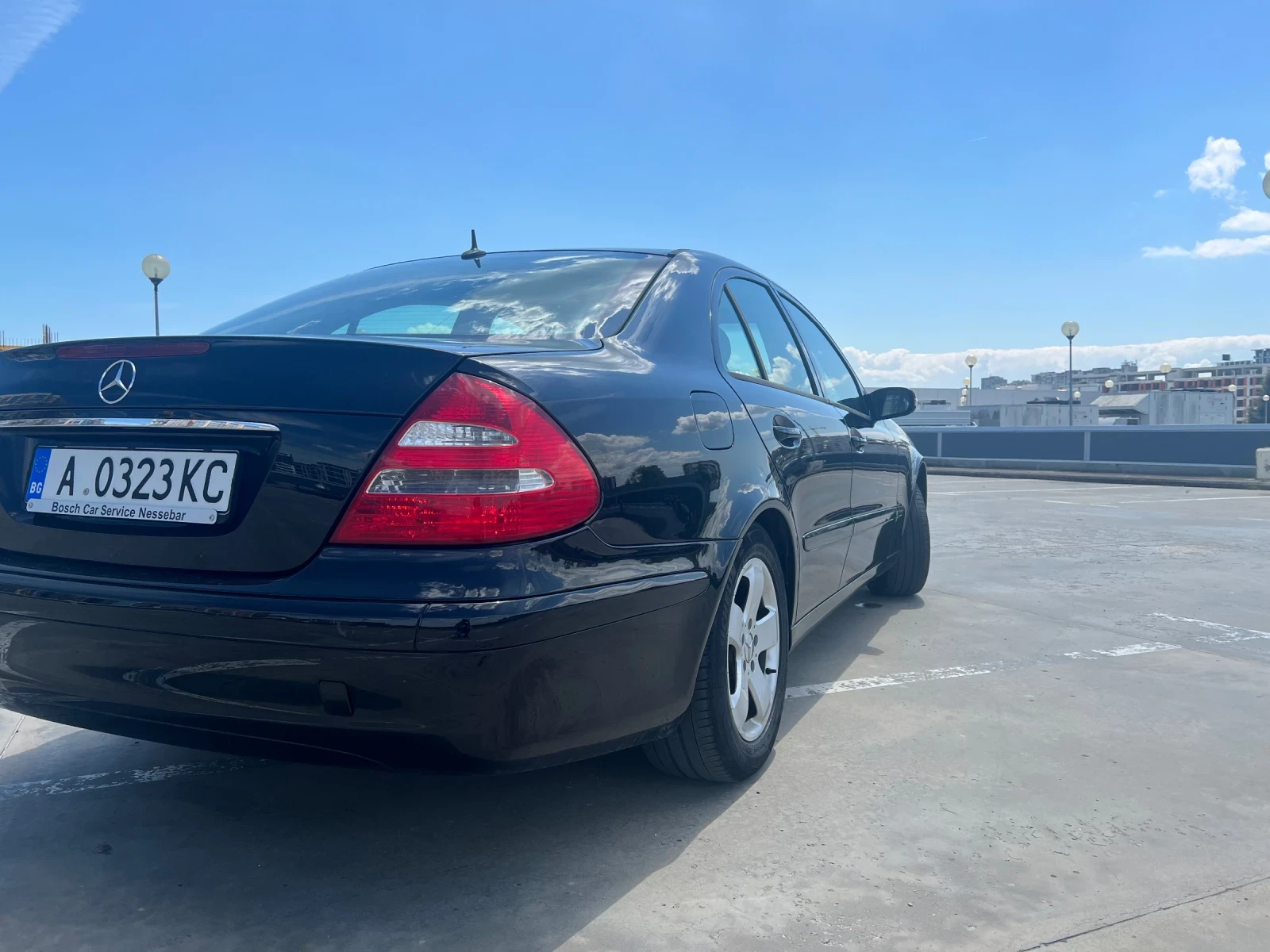 Mercedes-Benz E 200, снимка 4 - Автомобили и джипове - 54720874